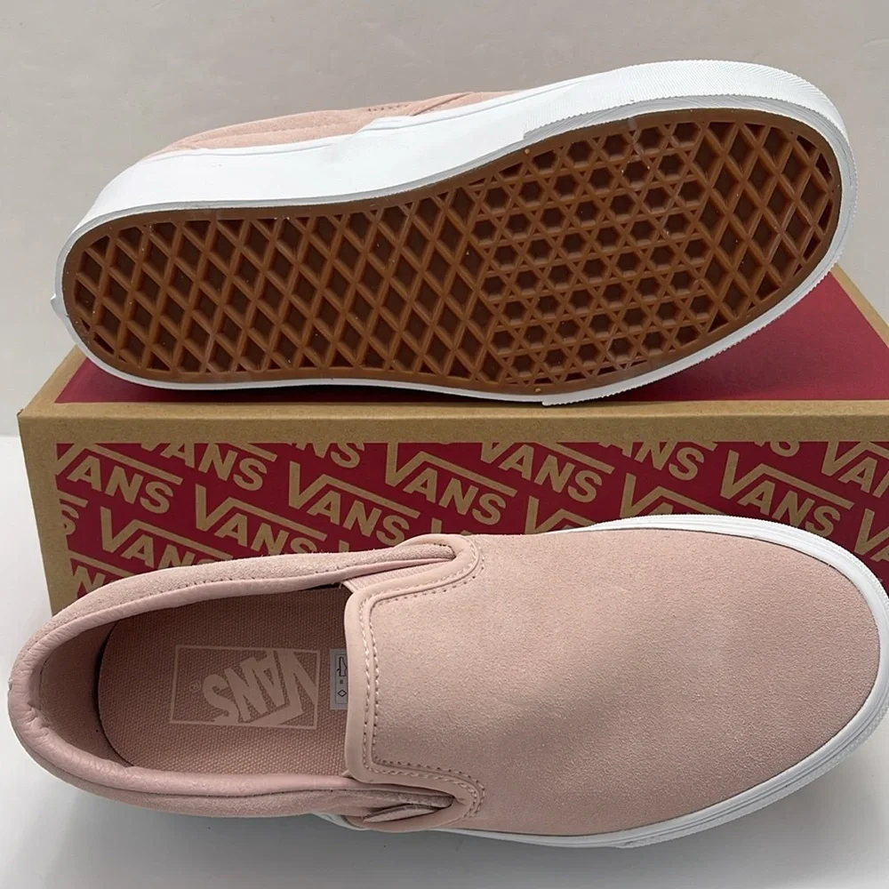 Vans WMNS Platform Sneakers Classic Slip-On Stackform Mono Embroidery Rose Smoke
